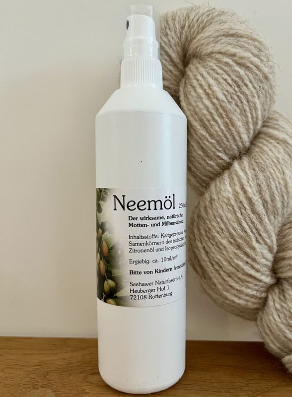 Neemolie - tegen motten
